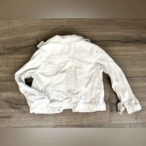 Girls Gap White Jean Jacket - Size 5 - Snap Button Up - Picture 2 of 3